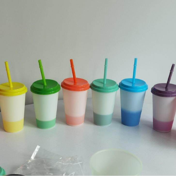 新款多色变色吸管杯感温塑料冷变杯变色厂家现货