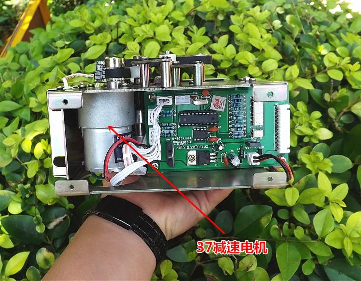 出卡机 发卡器 自动吐卡机机芯 停车场 游戏卡片 票箱出卡机 DIY