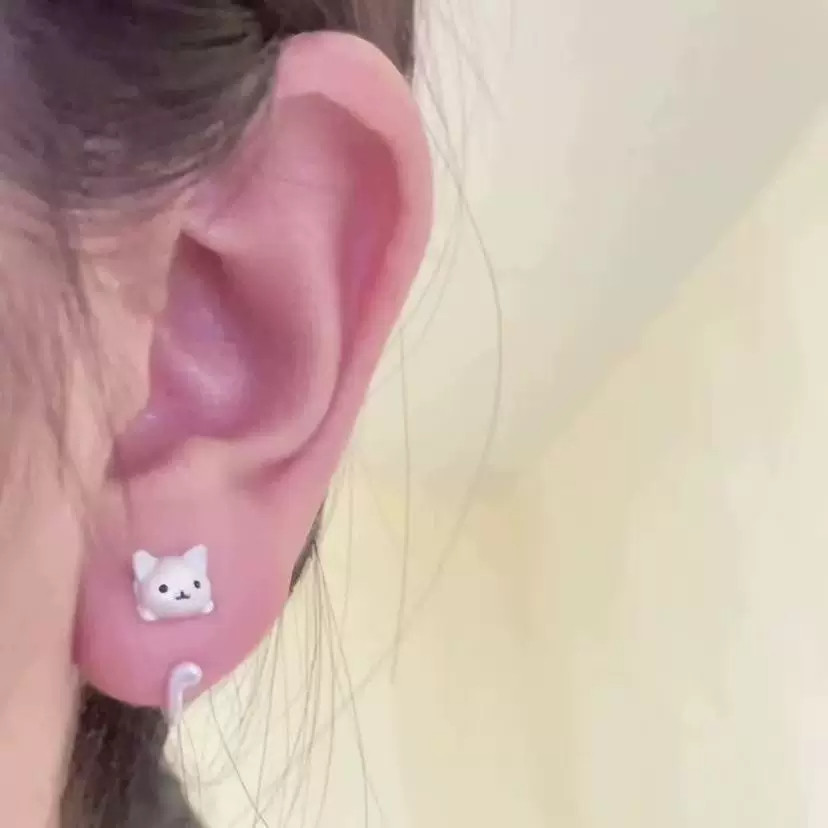 可爱小猫尾巴银针耳钉