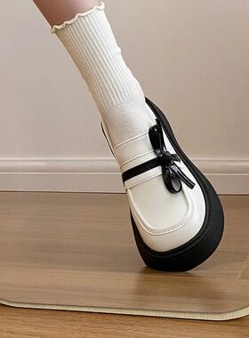 白色蝴蝶结小皮鞋女2025春季新款厚底英伦风乐福鞋配裙子甜酷单鞋