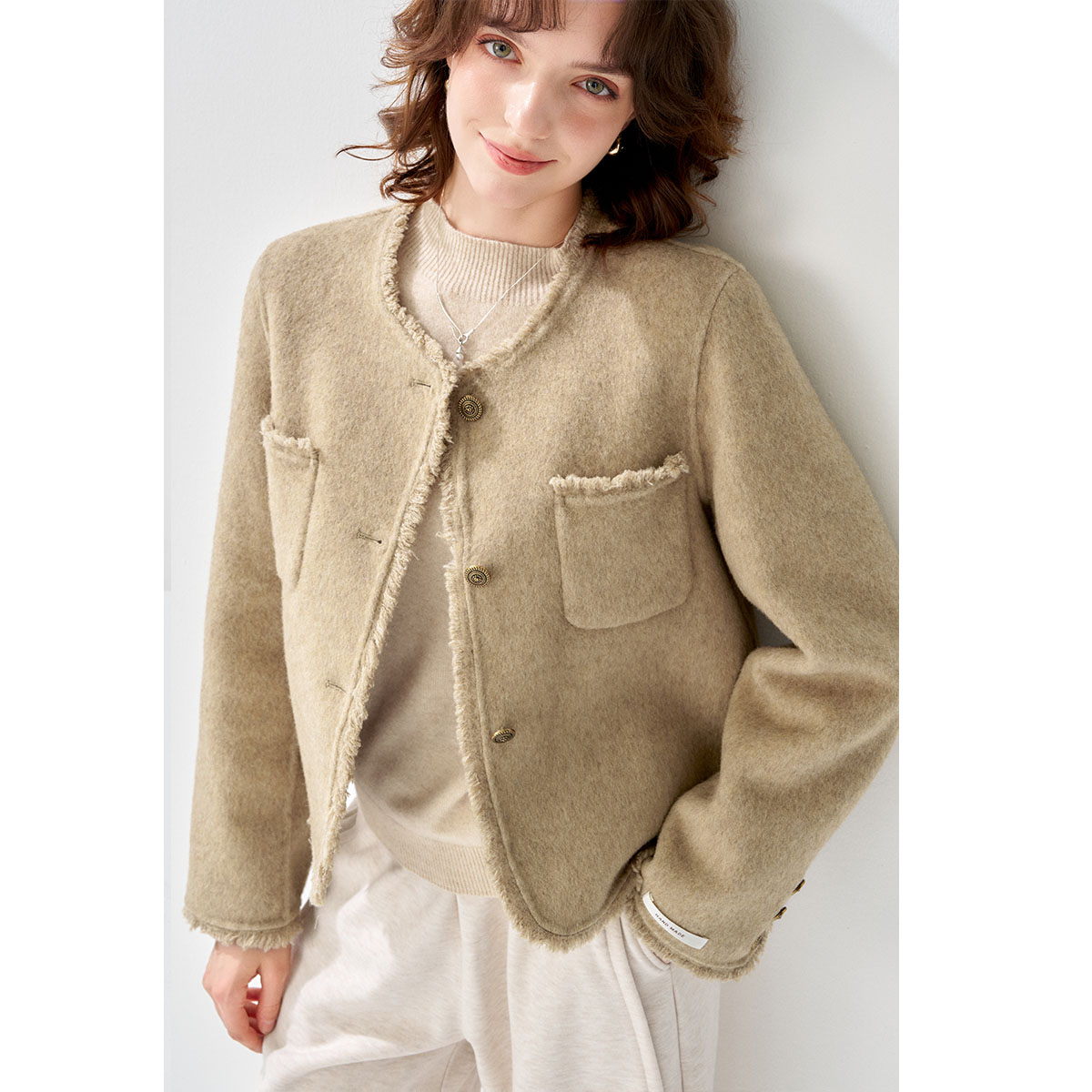 2025秋冬款小香风流苏边高级感羊毛外套气质休闲短款大衣女