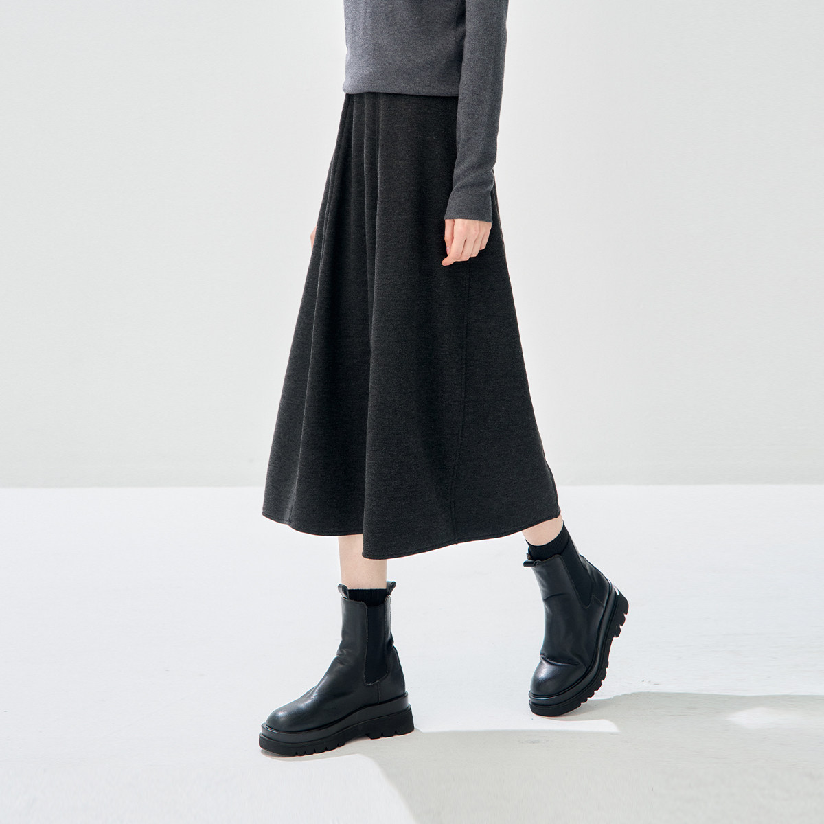 2025冬款纯色高级感复古中长裙毛呢半裙折胯显瘦百搭半截裙女,女装/女士精品,半身裙,淘宝优惠券,粉丝福利购,淘宝优惠卷