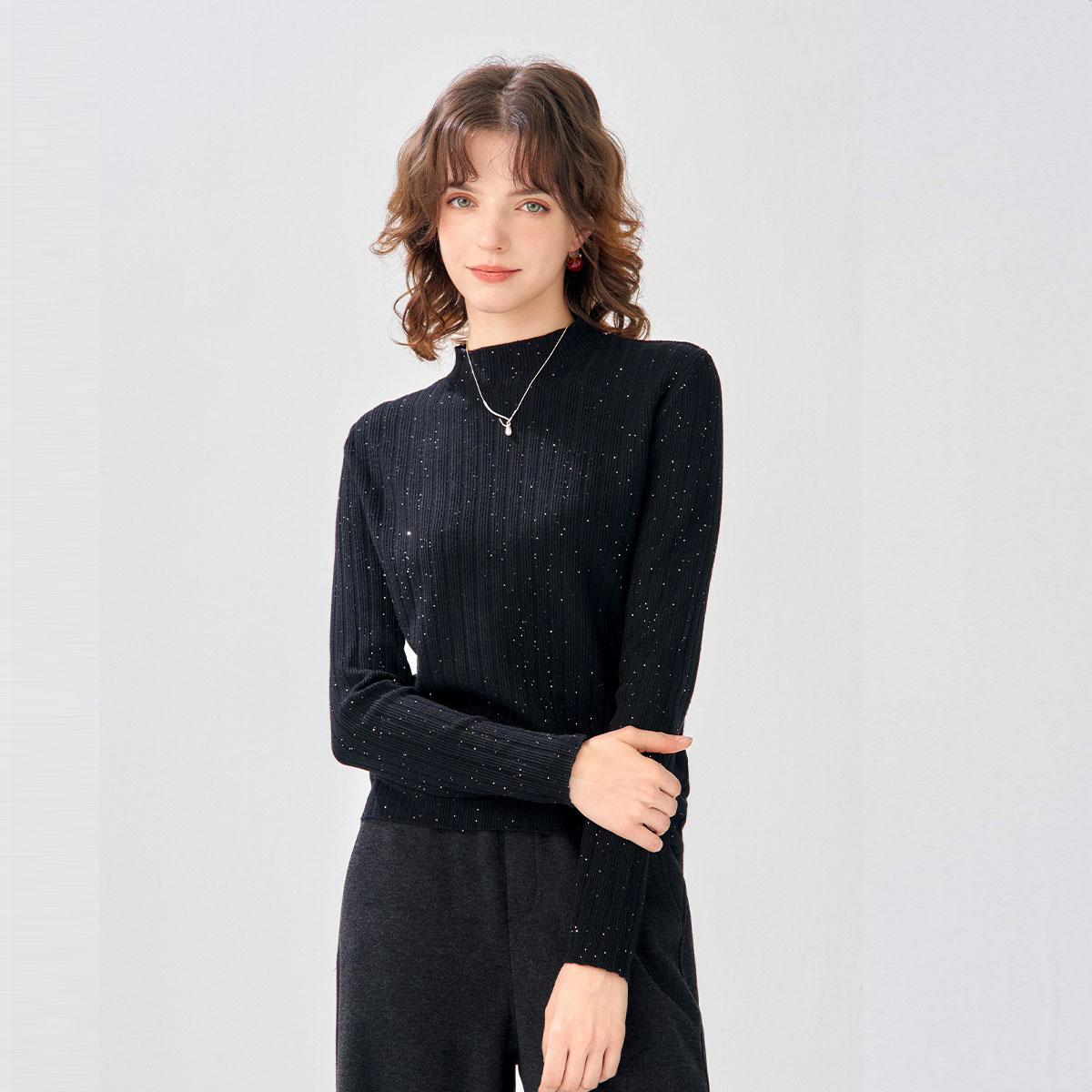 纳纹秋冬款半高领亮片修身条纹针织上衣气质休闲打底衫女