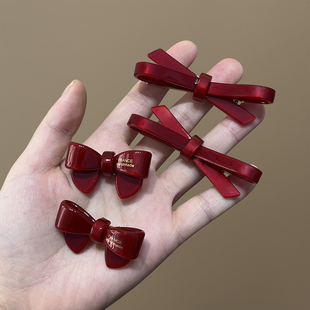 苏小北红色蝴蝶结领结鸭嘴夹女发卡新年款氛围感侧边刘海夹子头饰