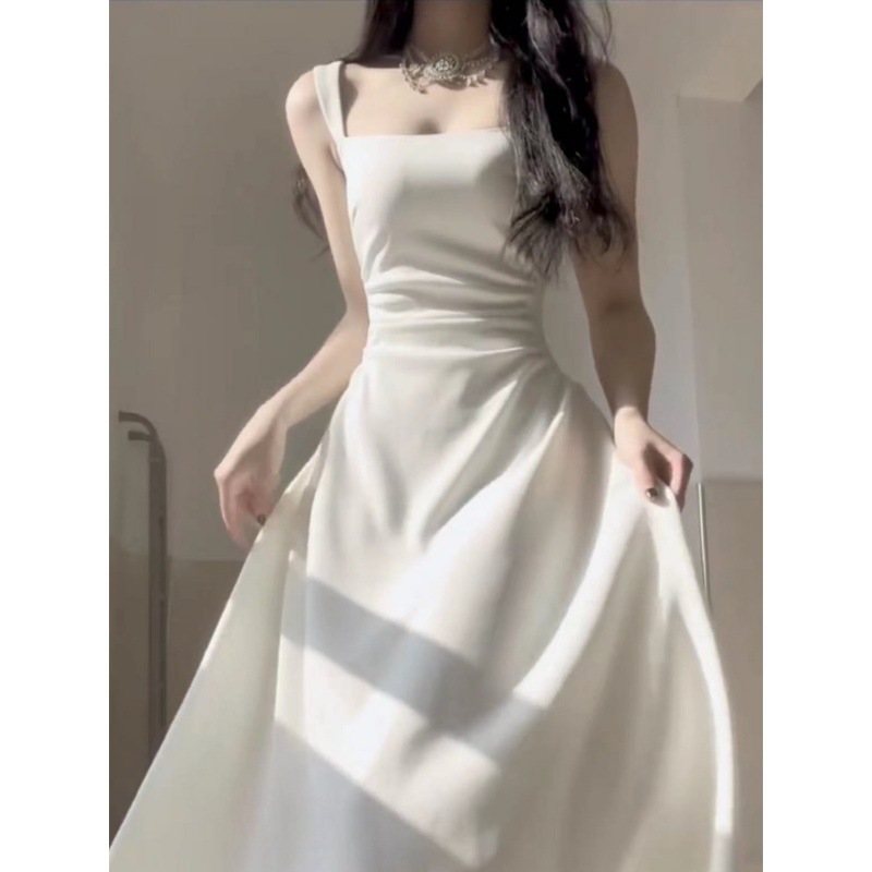 纯欲风礼服白色吊带连衣裙2024女新款方领法式收腰小众气质长裙子
