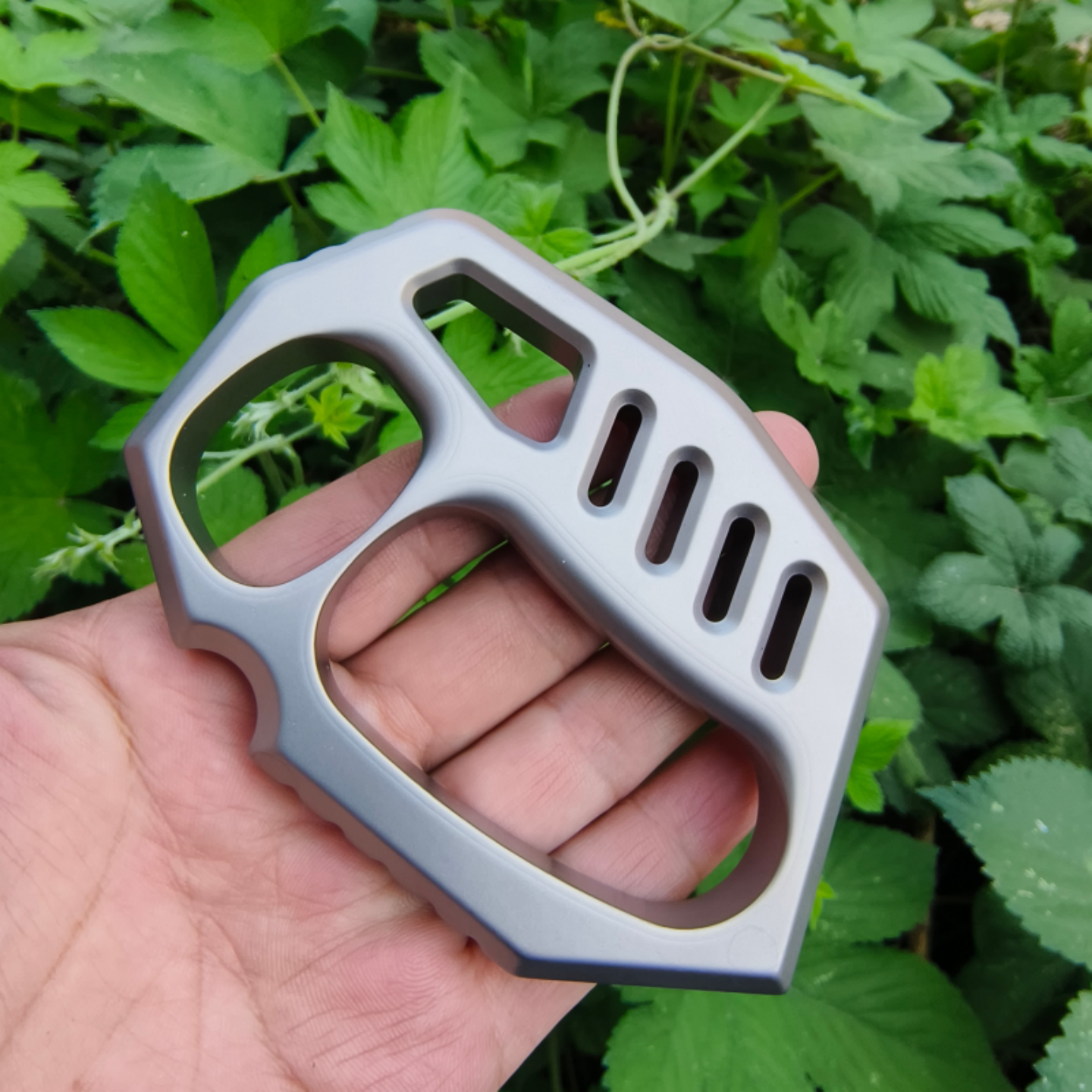 钛合金edc户外指虎破窗器