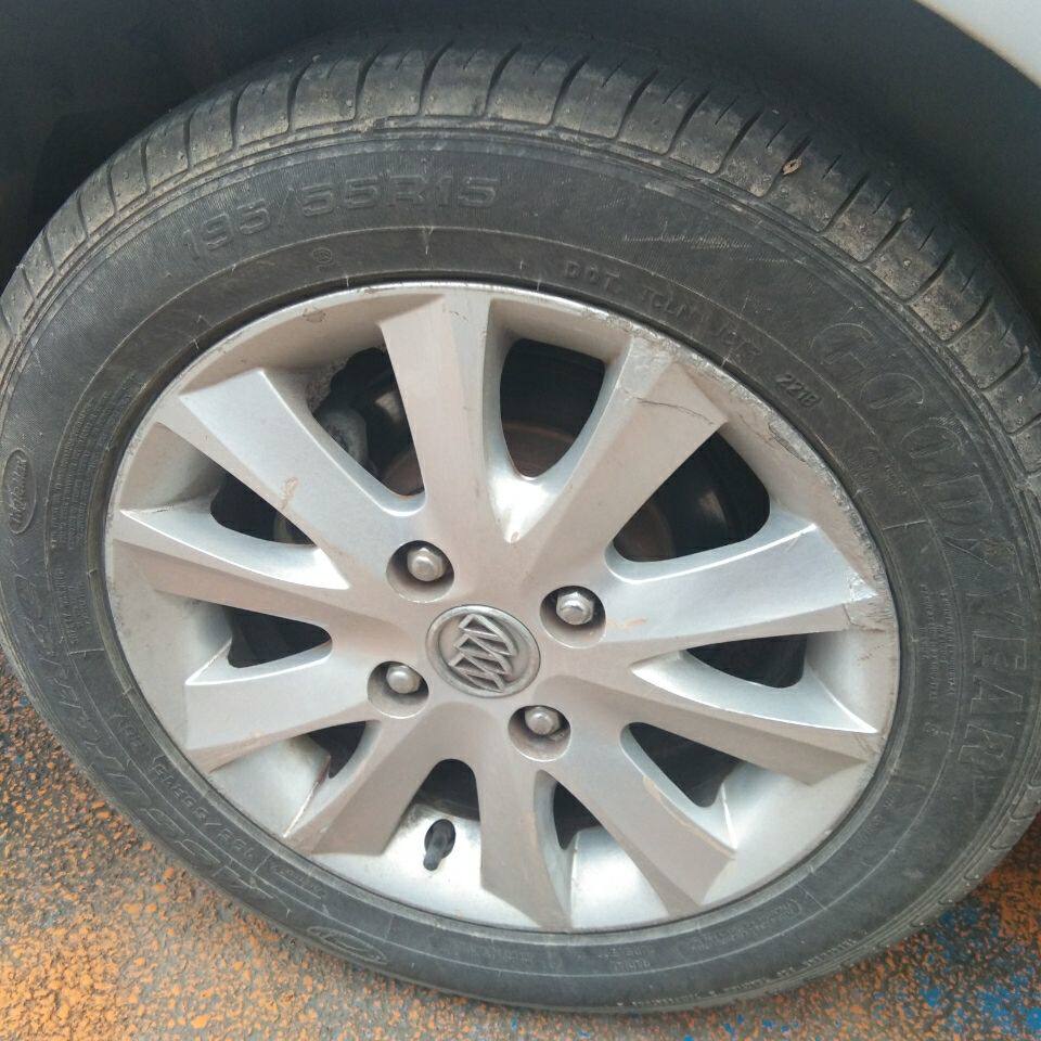 别克凯越195/55R15轮胎15寸原车铝合金轮圈领航版