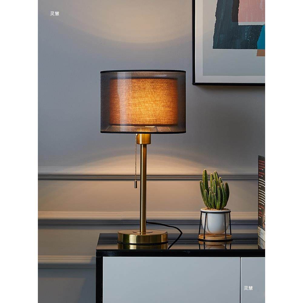 台灯卧室床头灯氛围简约现代轻奢感主卧床头柜复古美式中式