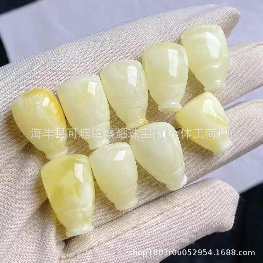 厂家批发 天然琥珀蜜蜡三通配饰 vvDIY文玩饰品 挂件 手工配件