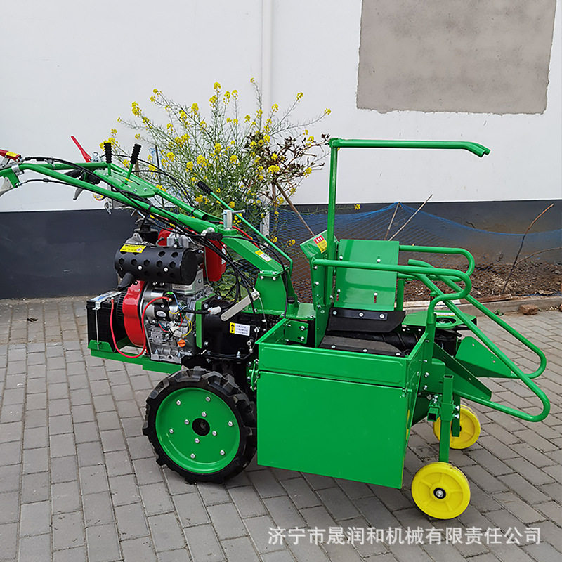 小型单行玉米收获机 玉米秸秆粉碎收割掰棒一体机小型手扶带