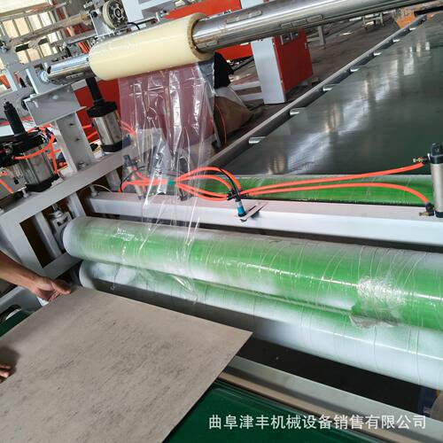 铝板贴保护膜机 1.6米不锈钢全自动覆膜机 拉丝钢板压膜机器