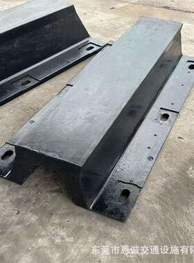 海口供应船舶防撞护舷码头防护胶块大型船舶专用SA500橡胶护舷