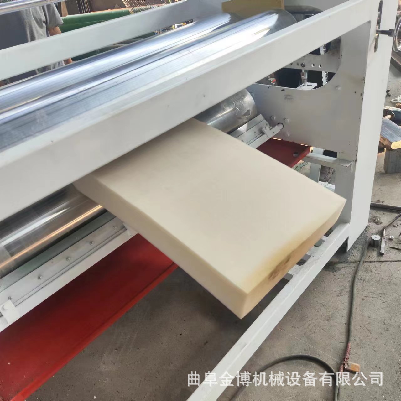 乳胶床垫枕头芯浸胶挤压渗透烘干玻纤棉涂胶机 海绵辊滚胶机