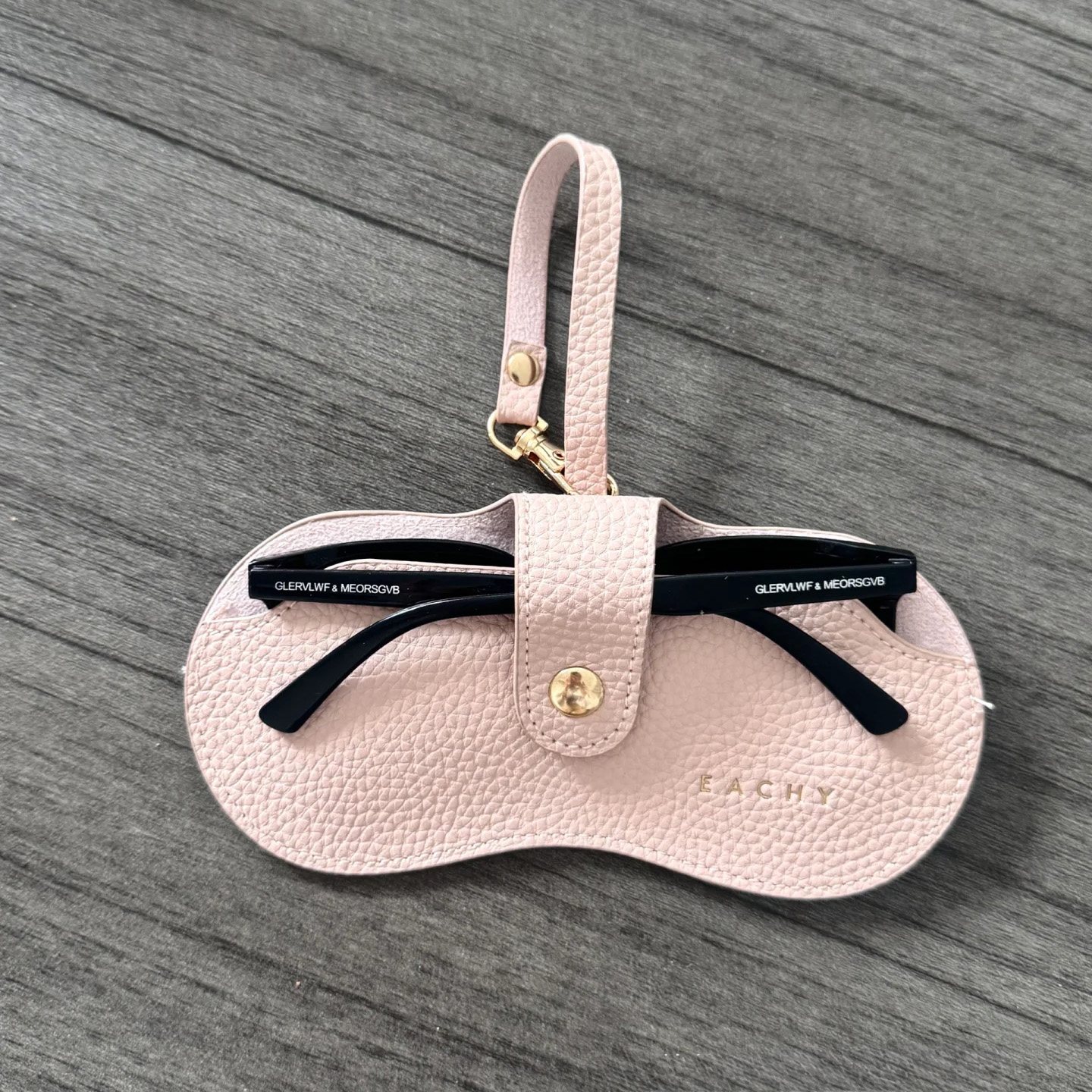 眼镜收纳包墨镜收纳盒放置架便携抗压太阳镜防护套高端收纳神器