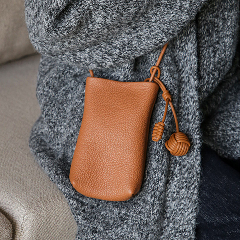 2025冬头层牛皮质感手机包女小众设计迷你小巧轻便单肩斜挎小包包,箱包皮具/热销女包/男包,手机包,淘宝优惠券,粉丝福利购,淘宝优惠卷