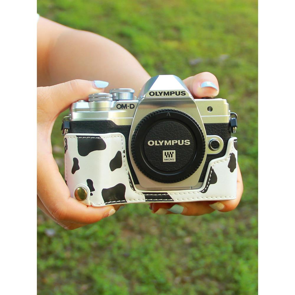 适用奥林巴斯EP7底座OM5 EM5三代皮套EM10四代半套EPL6相机包EPL8