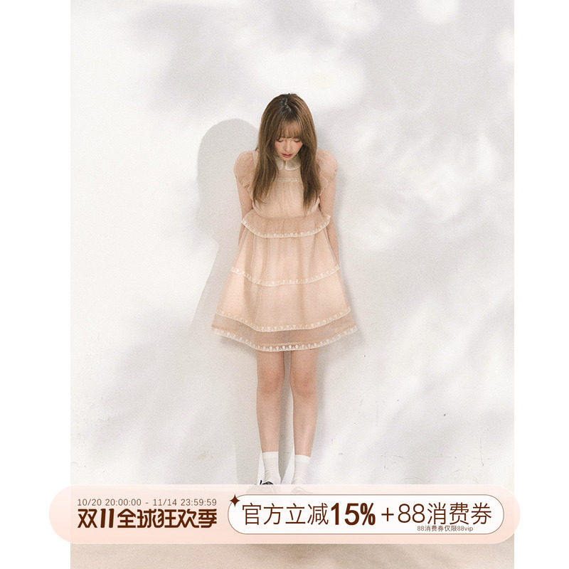 霍里德地图  新贵女孩 千金感蕾丝拼接云纱娃娃领高腰蓬蓬连衣裙