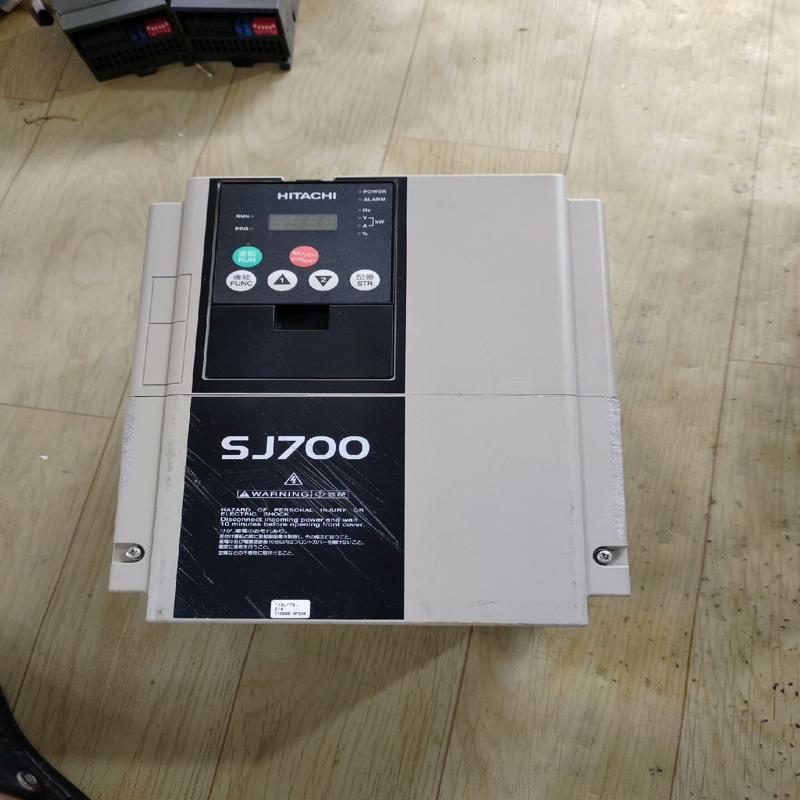 议价日立变频器SJ700-110LFF2  11KW 220