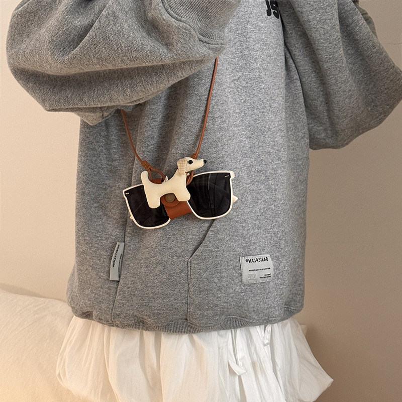 防掉收纳挂脖时尚太阳镜挂链可爱小狗墨镜防丢绳女便携式眼镜挂链