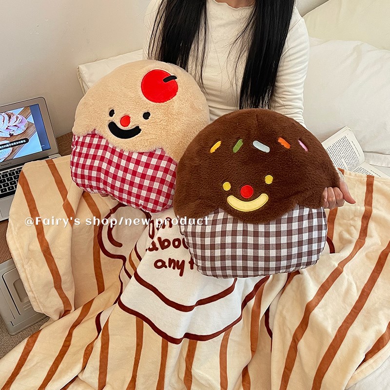 甜点抱枕被二合一两用午睡毯子办公室空调毯加厚靠枕车载新款枕头