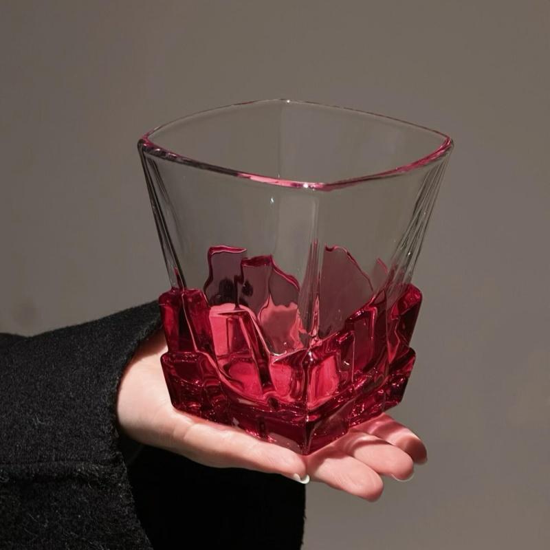 新家的100的快递红色冰块