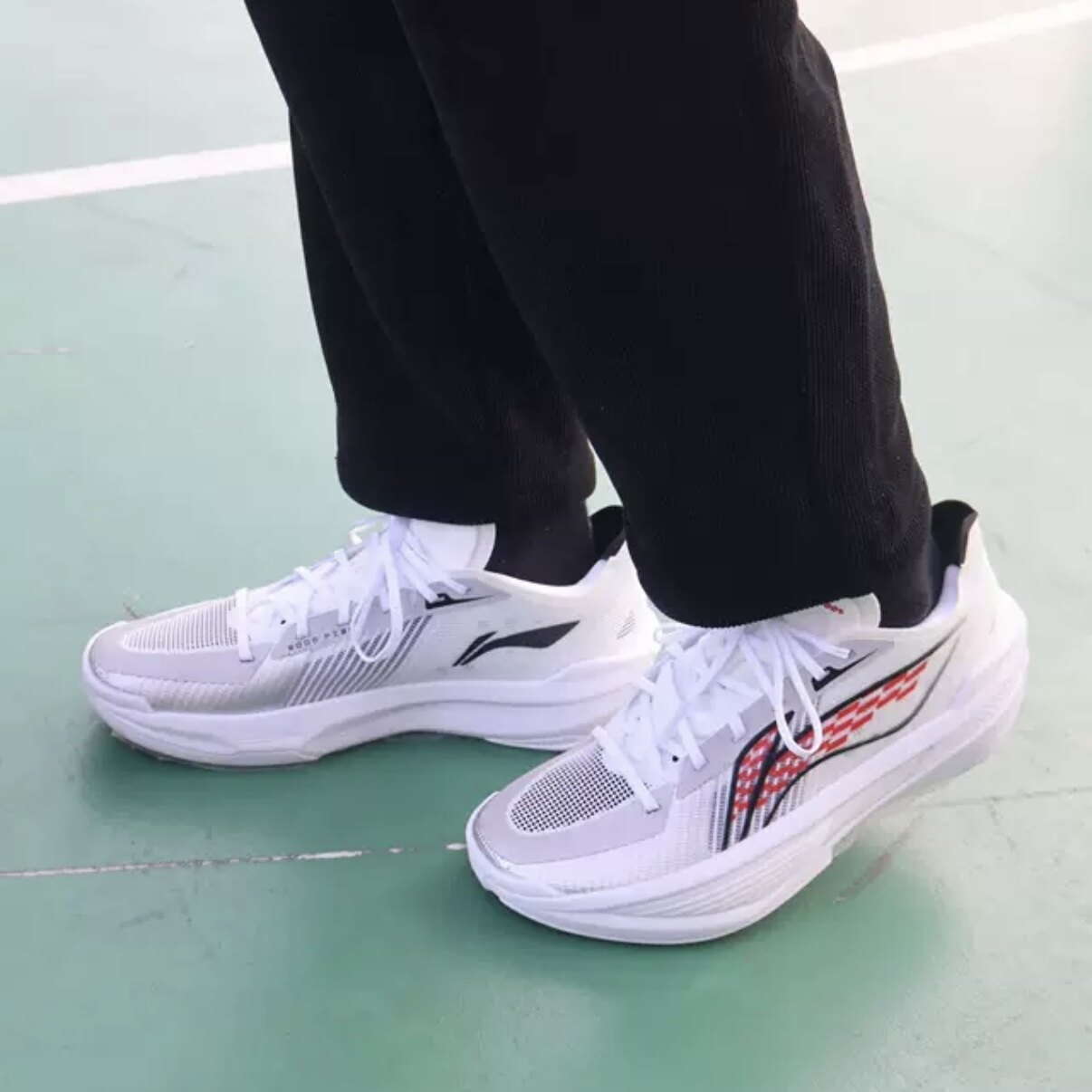 李宁超轻2025篮球鞋