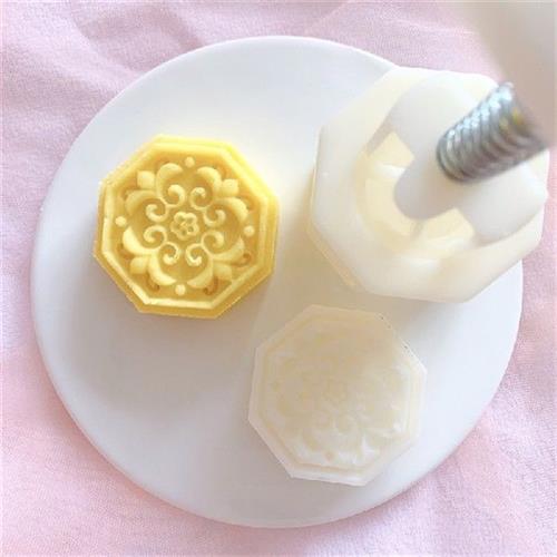 Plastic Material Mooncake Mold 3D Window Grill Shape Cookie
