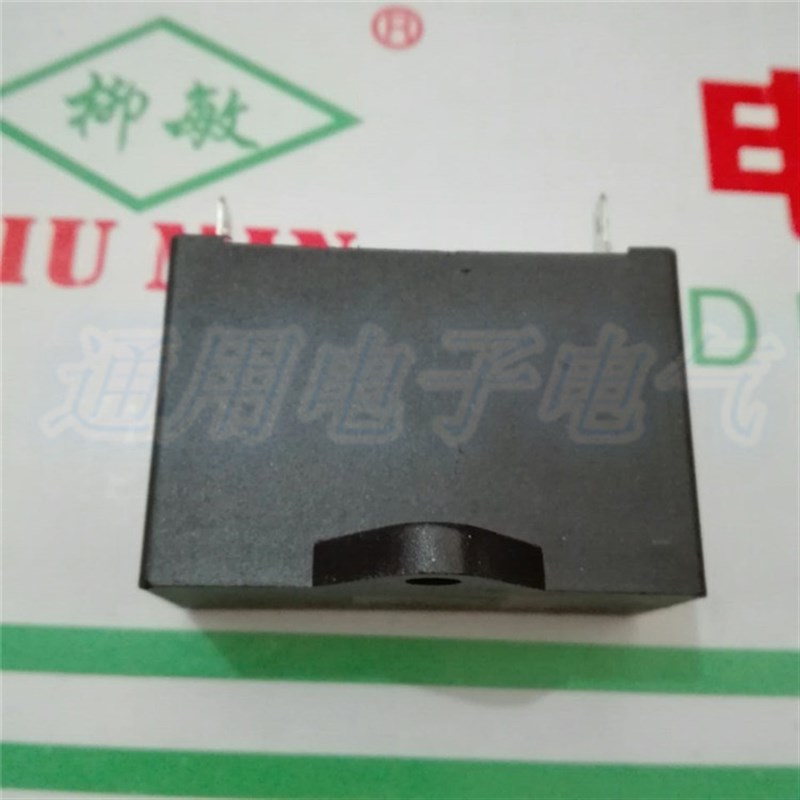 。CBB61-10UF 500V 插片风 2脚 扇启动电容 电机启动电容
