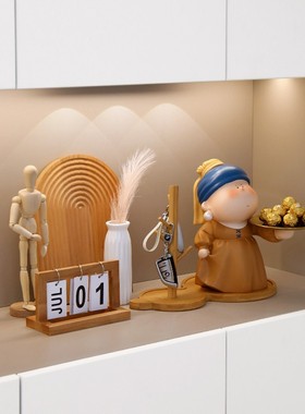 戴珍珠耳环少女入户玄关托盘摆件进门口鞋柜放钥匙收纳家居装饰品