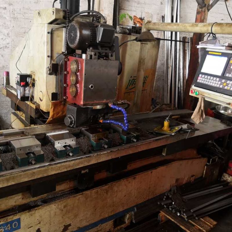 米思米齿轮怡合达圆柱直齿条1M模1.5模2模2.5模3模斜齿条RGEA1.5N