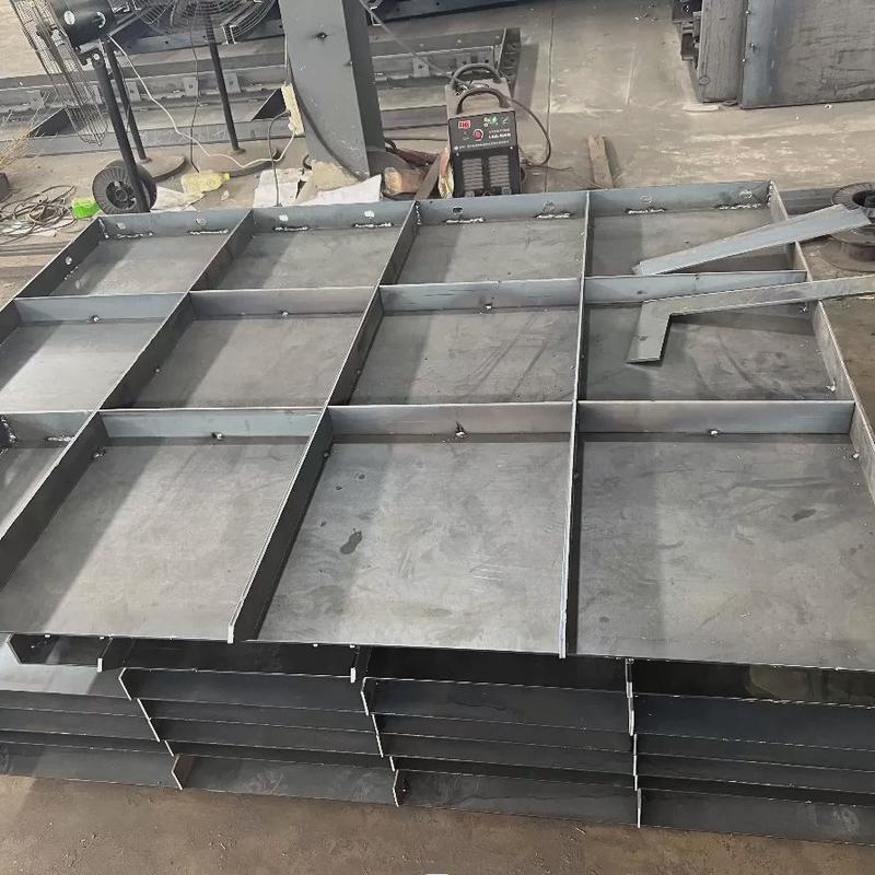 建筑平面高铁高架桥梁钢模板公路防撞水沟异形建材圆工地水泥模具
