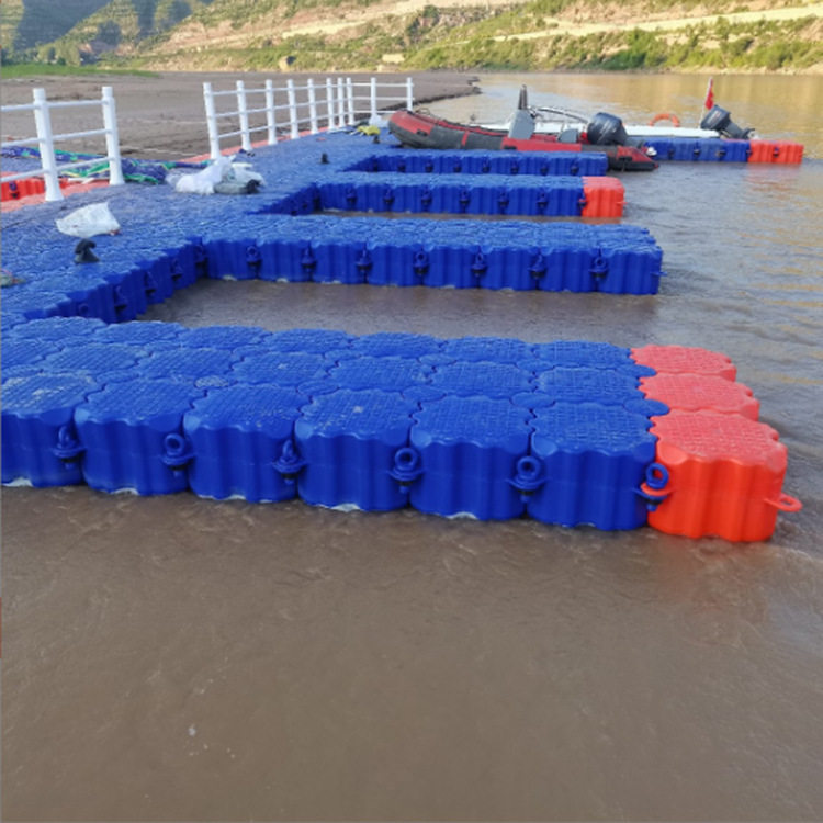 浮筒水上平台浮动停靠船码头浮桥塑料养殖钓鱼浮台摩托艇游乐浮筒