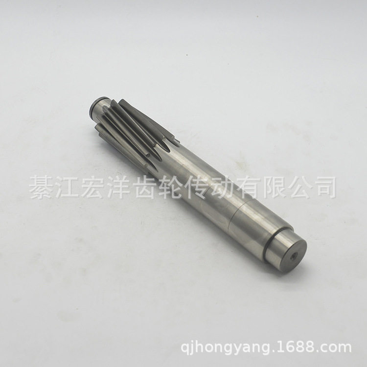 宇通客车变速箱配件綦江原厂配套QJ605中间轴1051303001