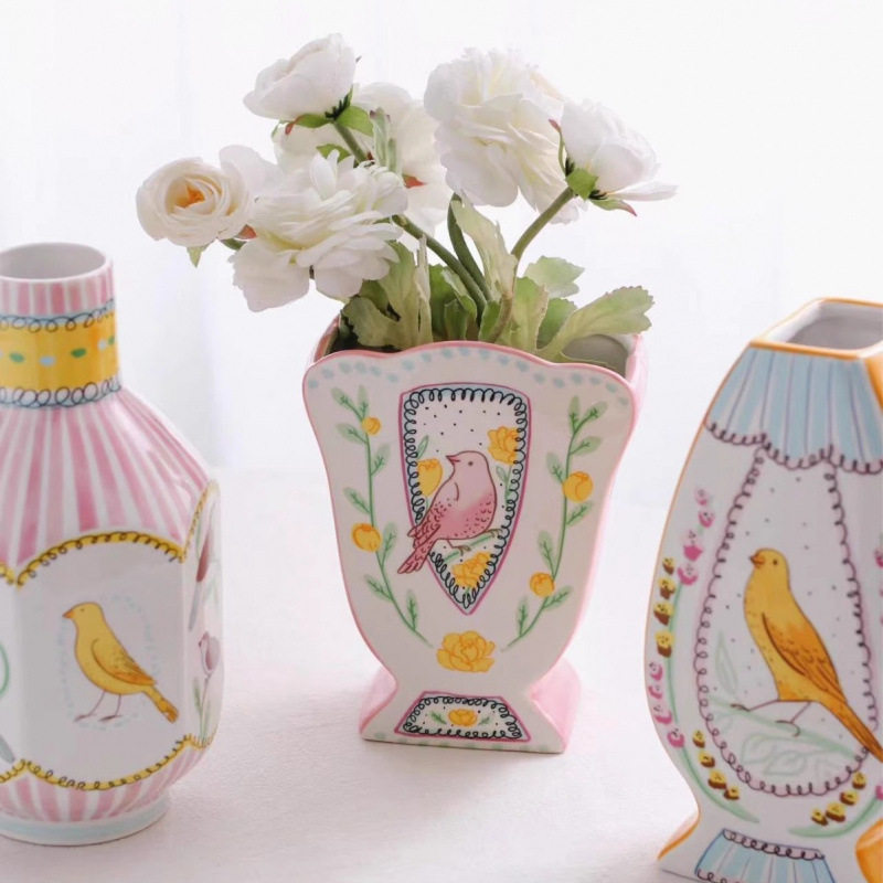 新款好看  王尔德夜莺与玫瑰之歌养花瓶浪漫小调陶瓷花瓶可以批发,电子元器件市场,电线扎带/束线带,淘宝优惠券,粉丝福利购,淘宝优惠卷