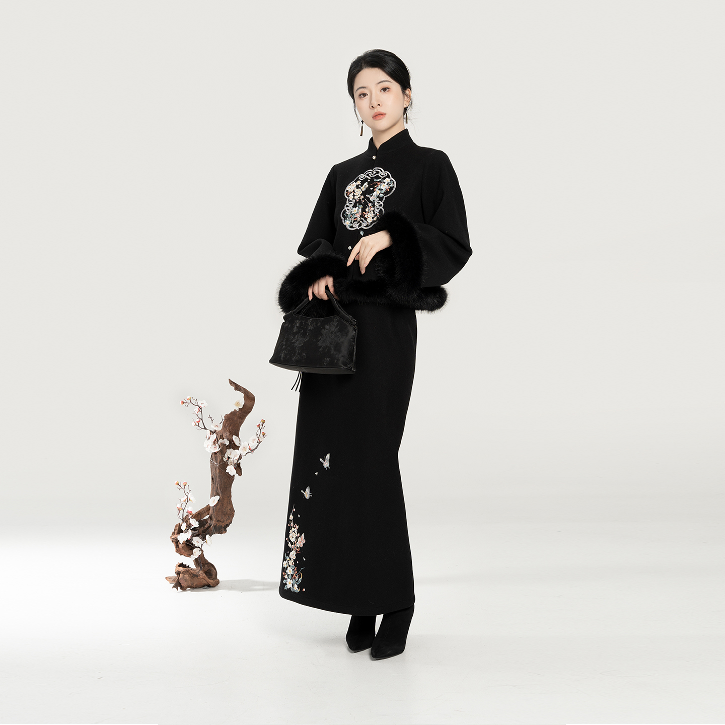 织造司[丝绸宫扇]新中式补子绣花立领对襟外套直筒开衩半身裙套装