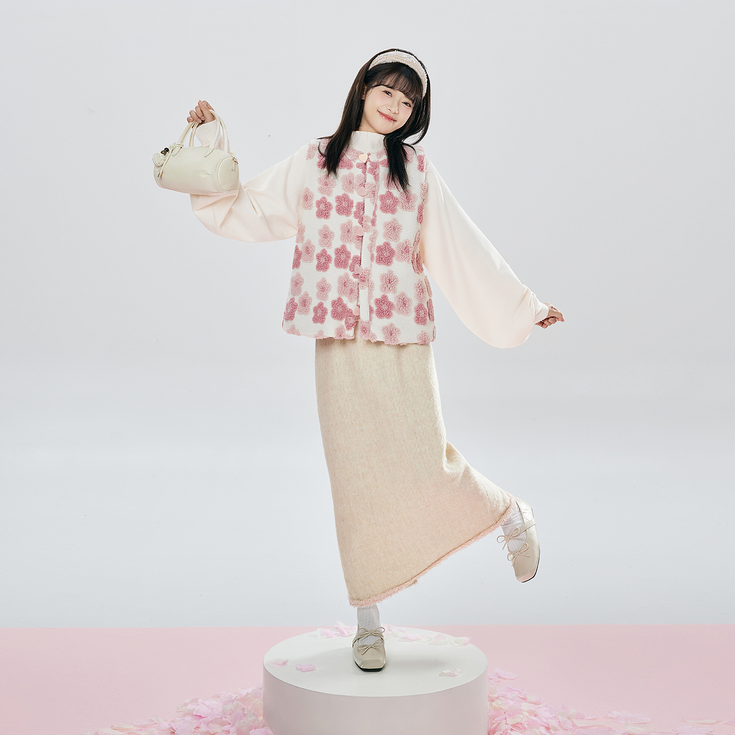 织造司[春桃朵朵]新中式圆领比甲立体花呢绒面马甲女款2025新款冬