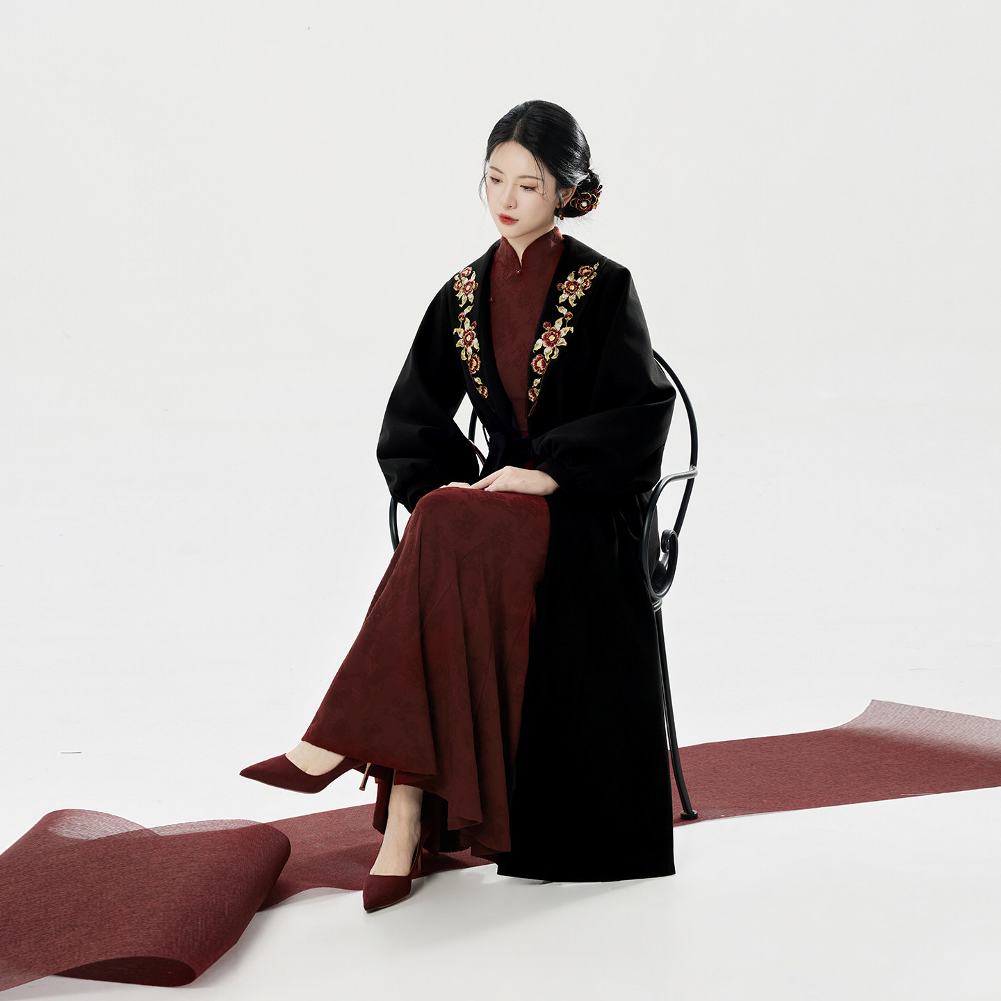 织造司[暮山茶]新中式束口泡泡袖绣花翻领呢子大衣女外套2025新款,女装/女士精品,汉服套装,淘宝优惠券,粉丝福利购,淘宝优惠卷