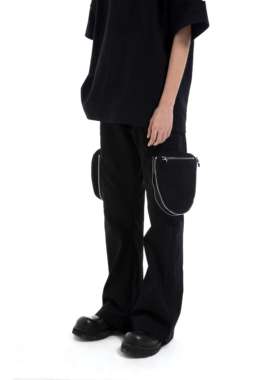 AVANT-Y 铆钉元素简约拉索休闲微喇黑色牛仔裤