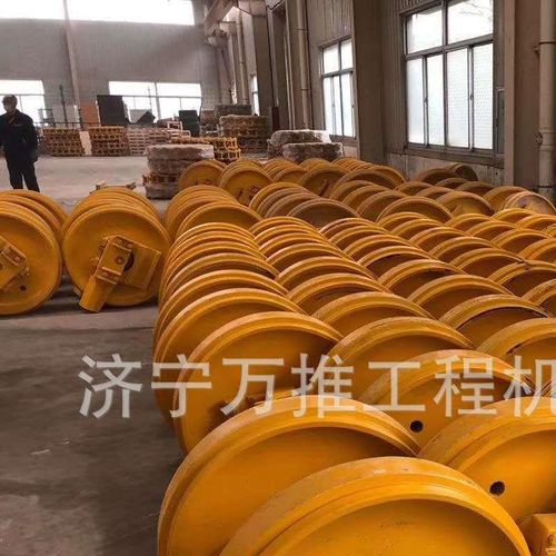 宣工推土机 TY230 引导轮 1Q22152