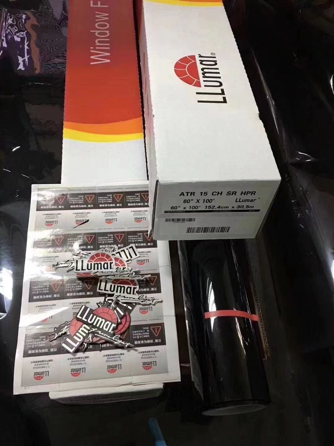龙膜汽车贴膜隔热防晒防爆隐私