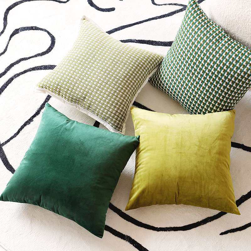 绿色抱枕套北欧轻奢高级感复古沙发客厅靠枕床头靠背垫现代天鹅绒