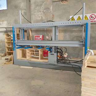 木工组装机门框木门实木家具全自动衣柜组合机木材机械设备多功能