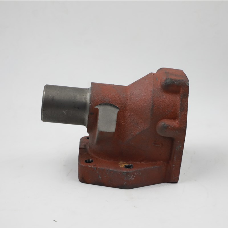 常州东风拖拉机254/304/354/364/404配件前桥驱动立轴套管 主销壳