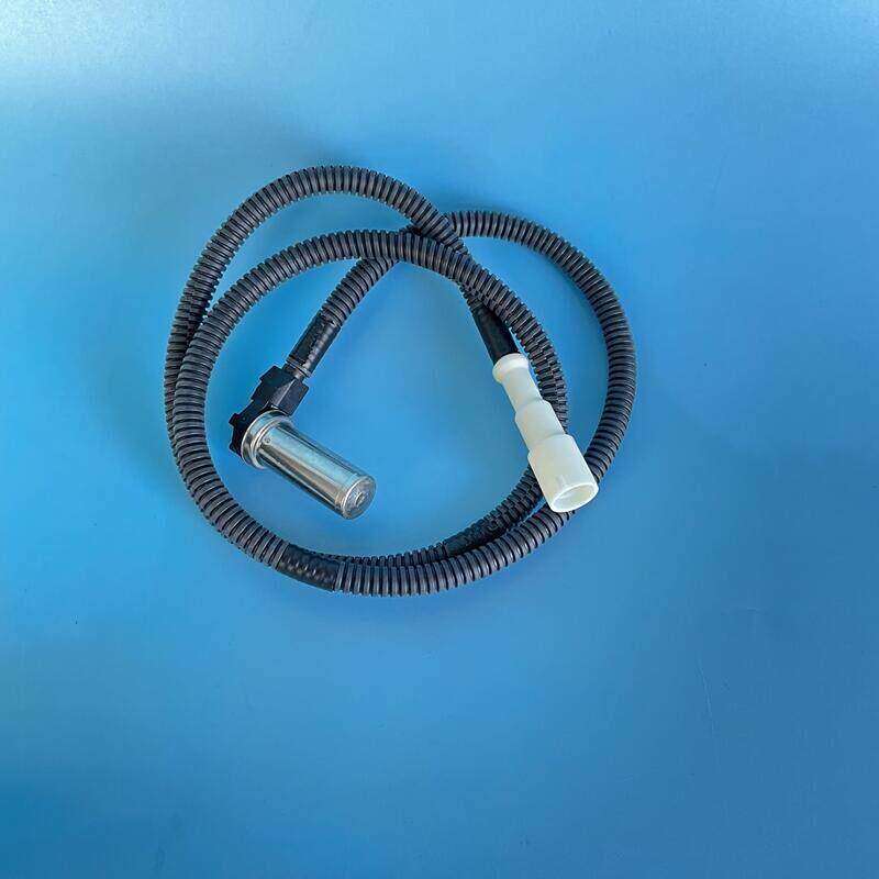 适配江淮帅铃Q6H330骏铃V6前轮ABS刹车传感器轮速感应器总成原厂7