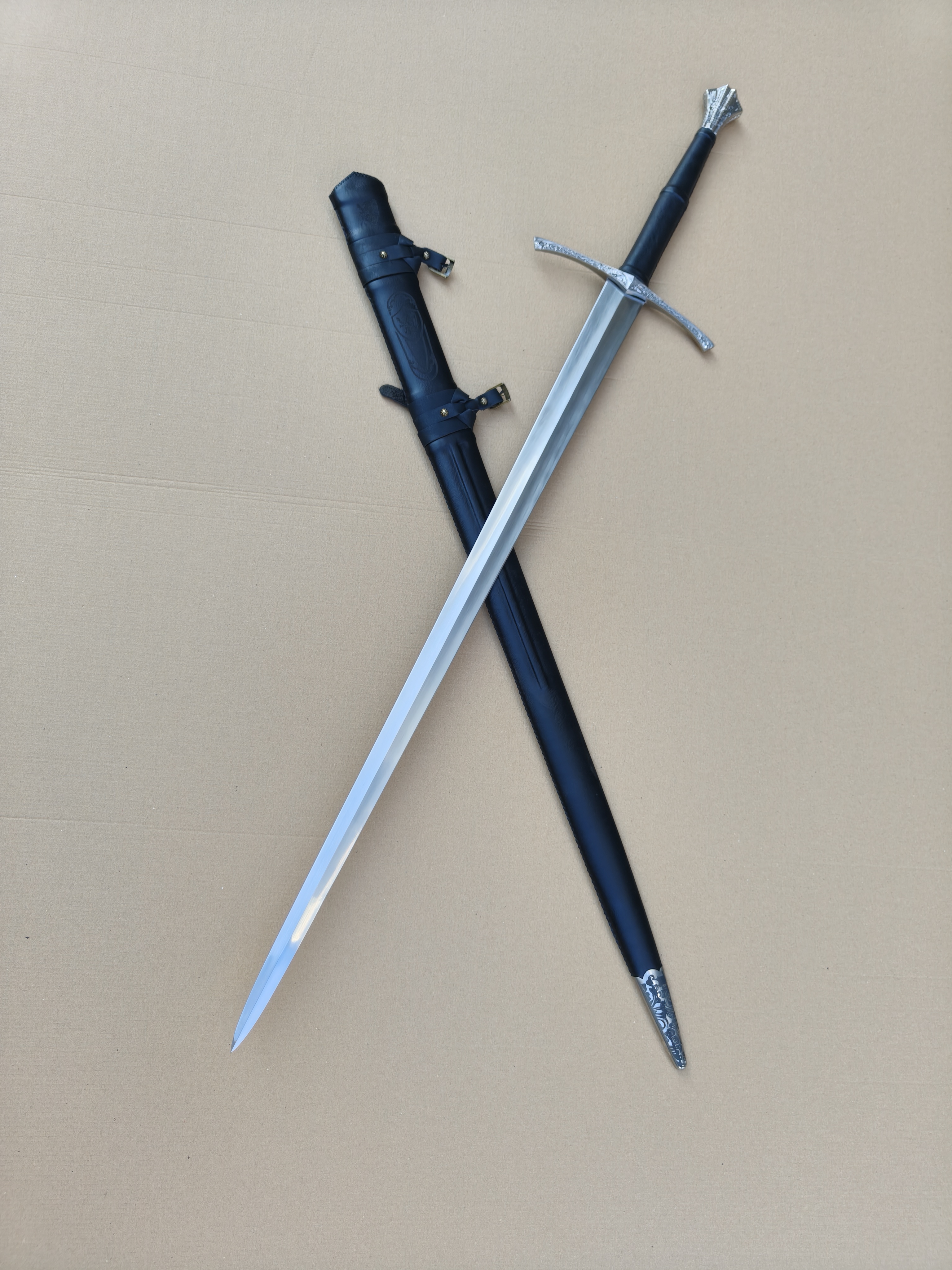 瓦面剑条版咏夜诗雕花长剑西洋剑中世纪天，未开刃