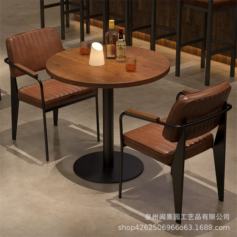 复古风小酒馆实木圆餐桌餐厅一桌两椅组合咖啡馆酒吧小户型餐桌椅