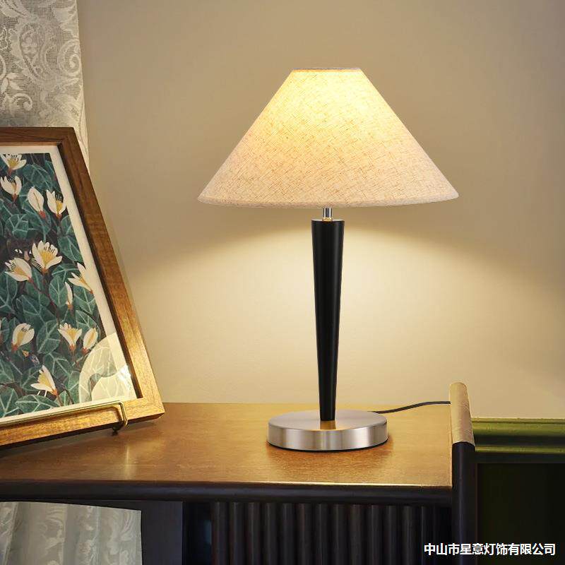 简约书桌台灯复古实木床头灯胡桃木客厅沙发旁大气温馨高亮落地灯