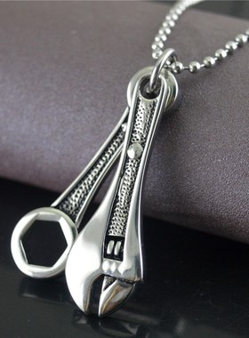 时尚个性修挂饰理工复古工具扳手两件套钛钢吊坠项链配饰品STN841