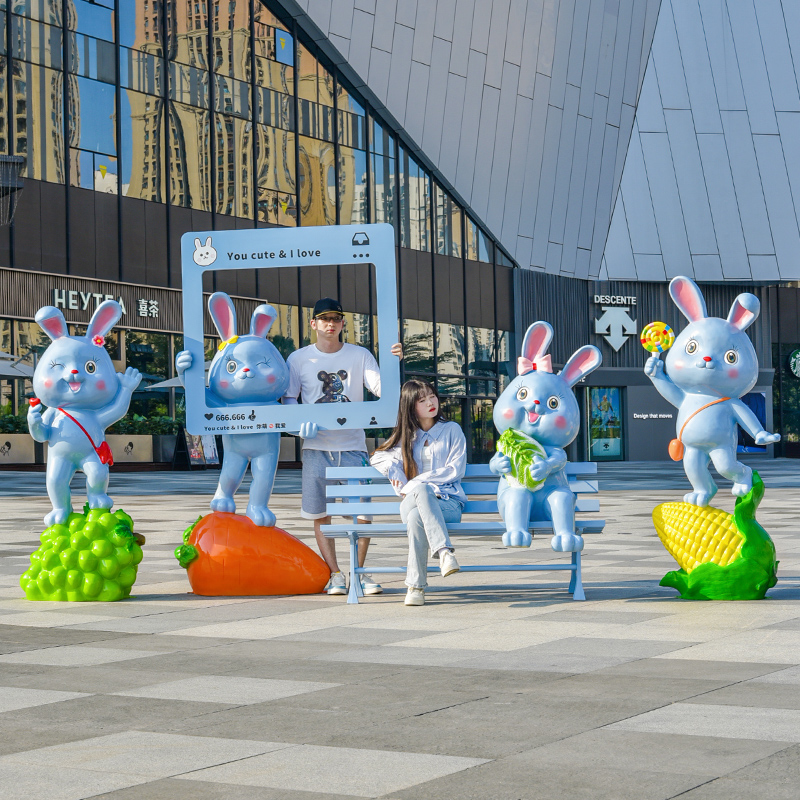 玻璃钢新年卡通兔子雕塑户外商广场美陈装饰品网红拍照落地大摆件