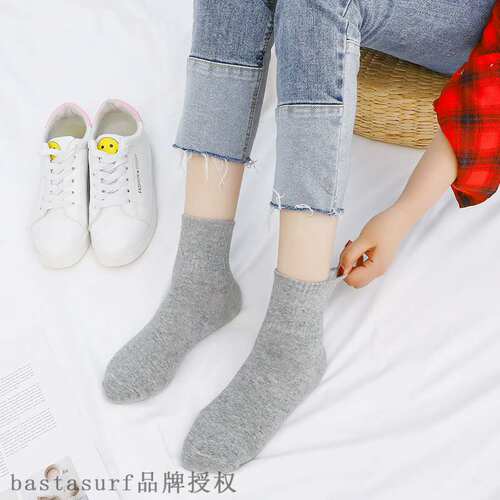 极速Autumn and winter new leisure pure color couple socks fo